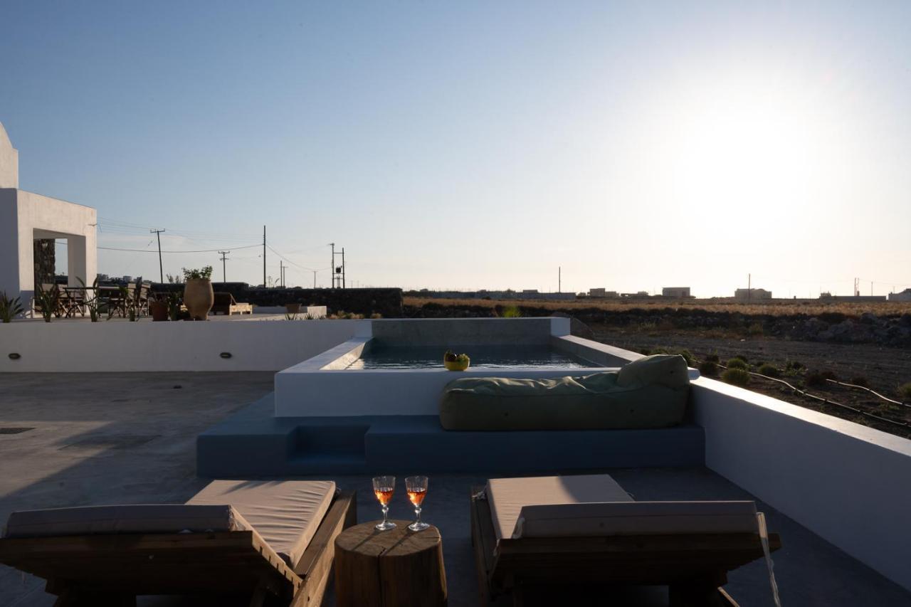 Oia Kissiri - Private Pool Villas Exterior photo