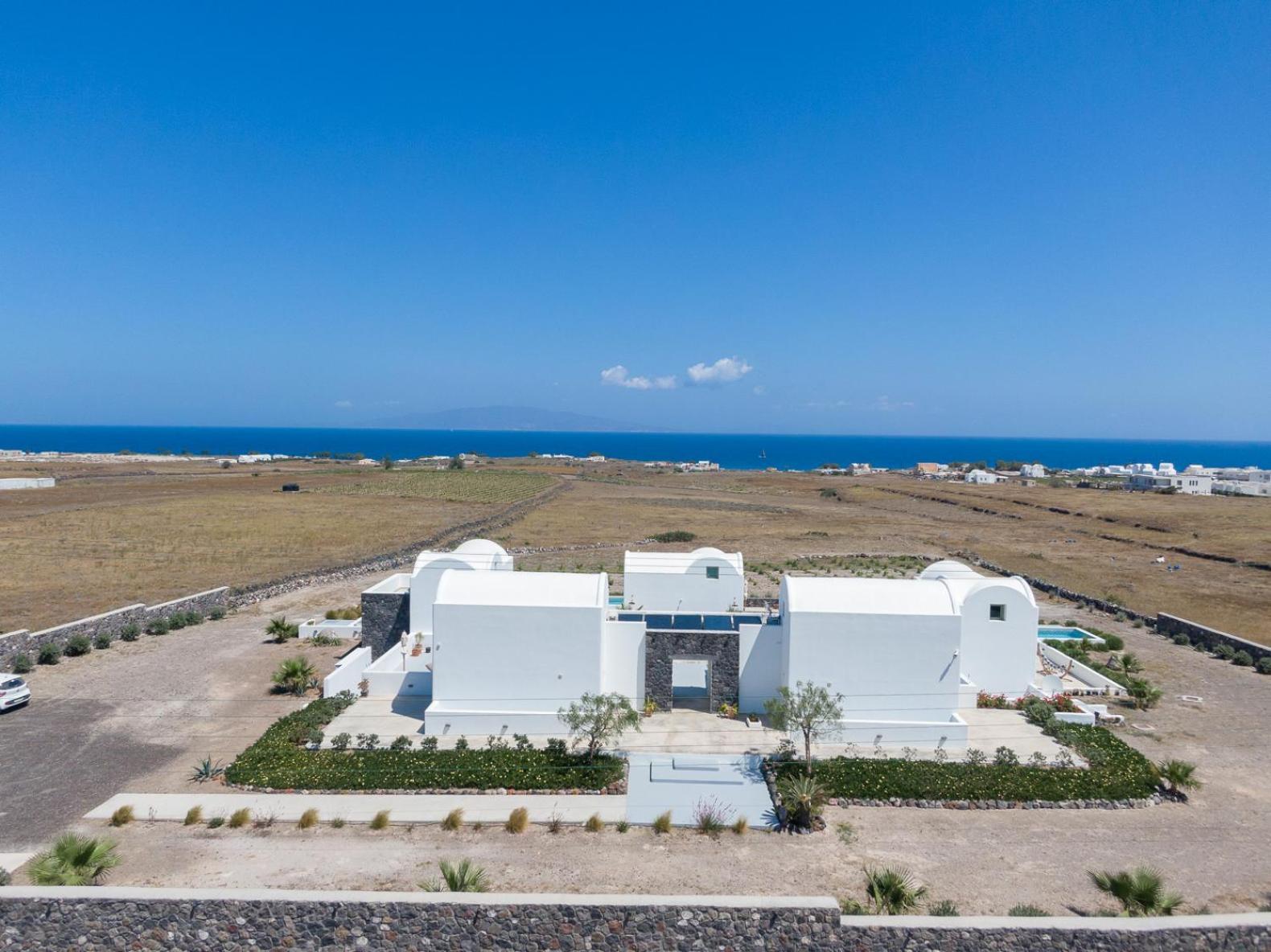 Oia Kissiri - Private Pool Villas Exterior photo